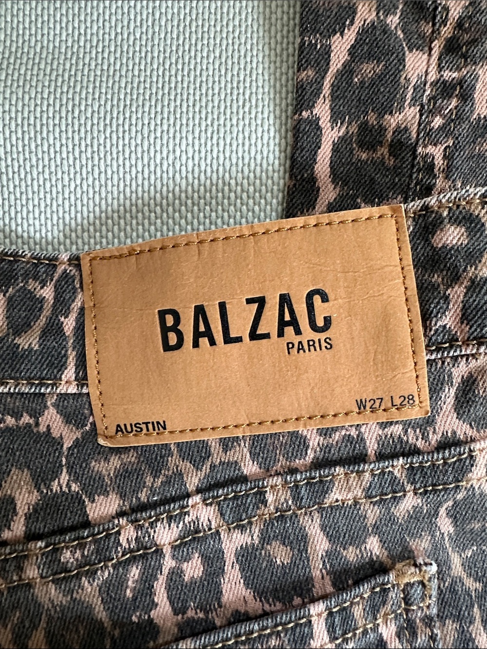 Balzac Women’s Straight Leg Jeans in Brown Leopard Print - Picture 4 of 4